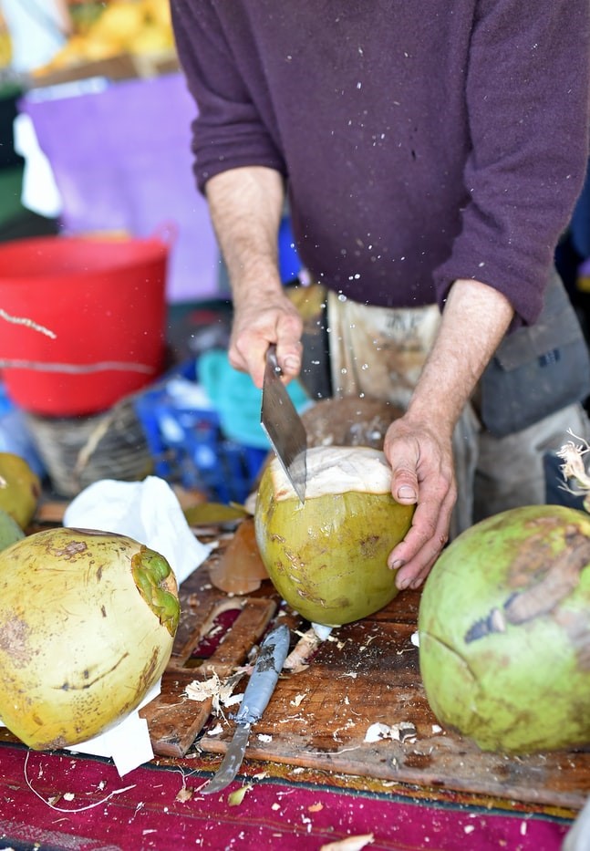 Nakiri Knife Cutting Coconuts