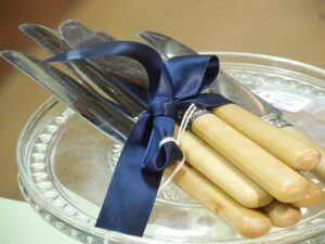 Clean knife sets