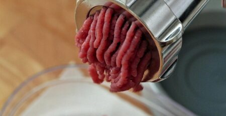 meat-grinder-closeup
